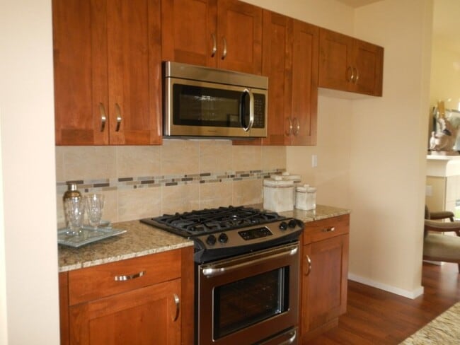 Building Photo - 11511 Glacier Pl NW