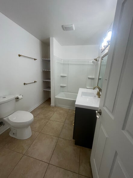 Building Photo - 24175 Euclid Ave