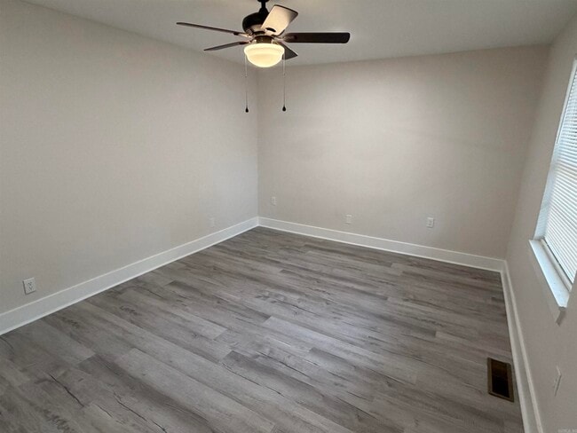 Building Photo - 809 Palmer Ave