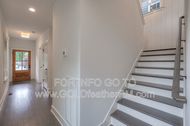 Building Photo - 709B 23rd St