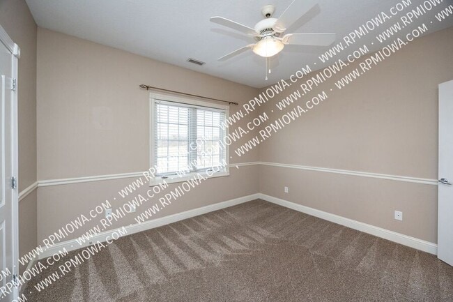 Building Photo - 14115 Airline Ave