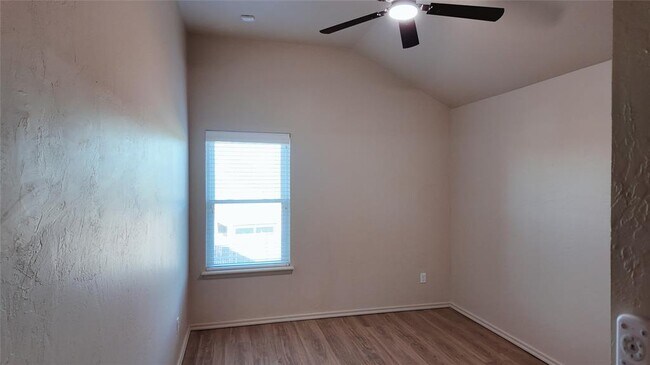 Building Photo - 3209 Grant Rd