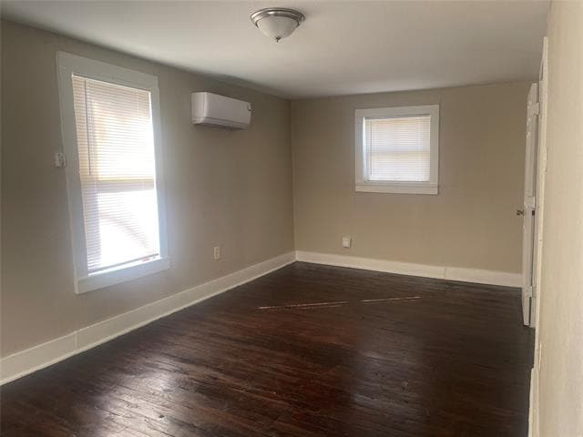 Building Photo - 1009 E Humbolt St