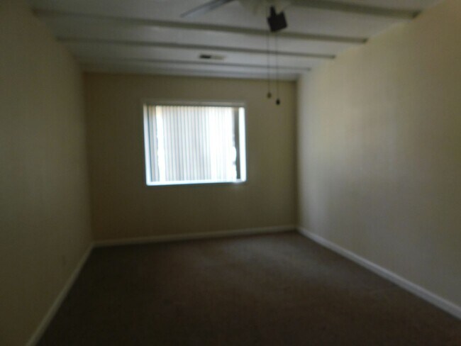 Building Photo - Charming 3 Bed 2 Bath House