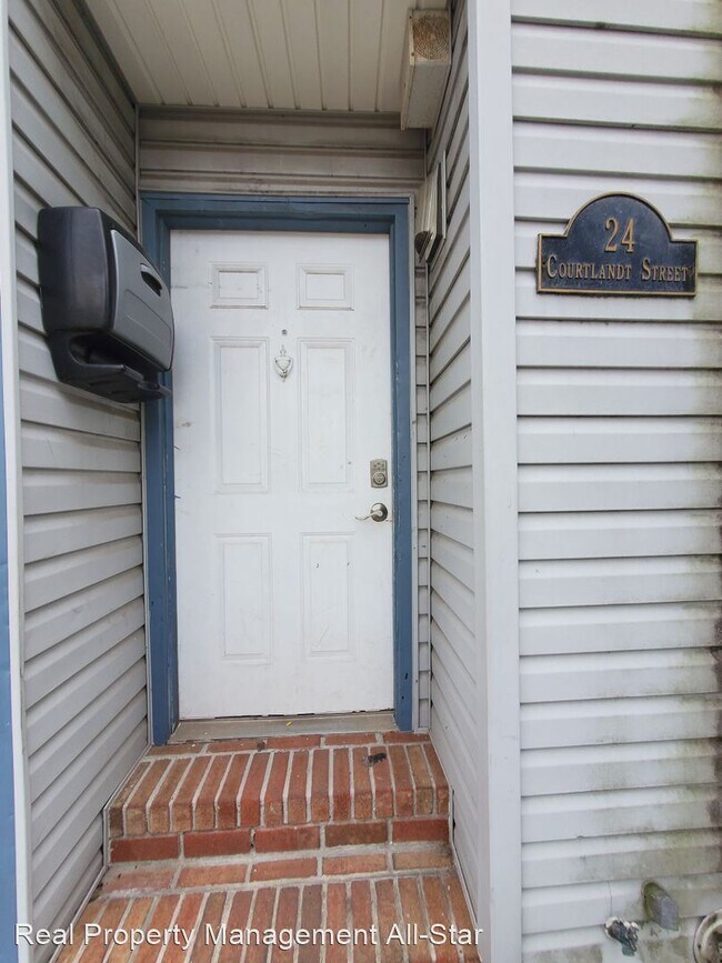 Building Photo - 2 br, 2.5 bath House - 24 Courtlandt Street