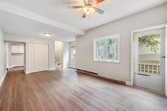 Building Photo - 2043 Carroll Ave