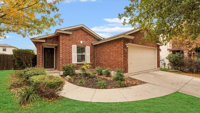 Building Photo - "Charming 3-Bedroom Home with 2 Full Baths in New Braunfels – 1,425 Sq Ft of Comfort on Cherokee ...