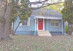 Building Photo - 323 Browning Ave