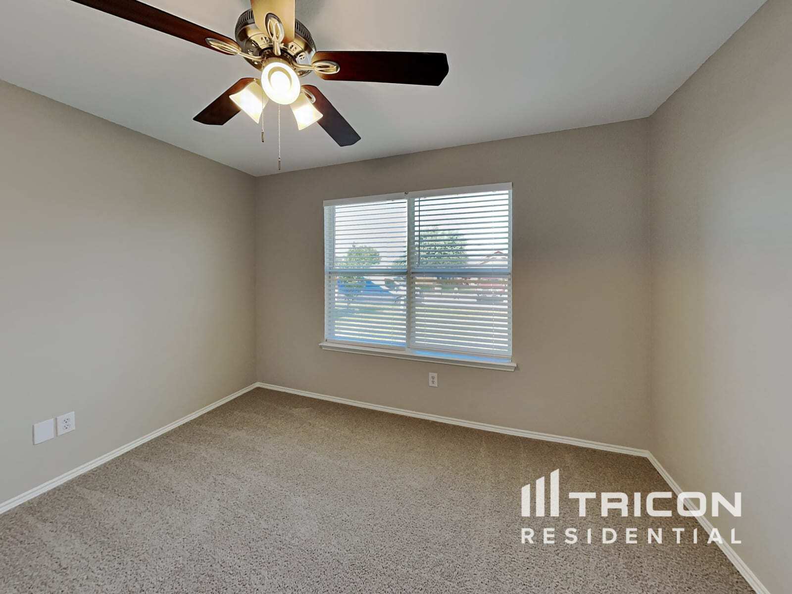 Building Photo - 8504 Hawkview Dr