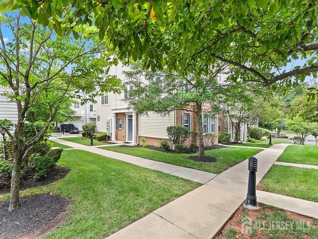 Building Photo - 1705 Gabriel Ln