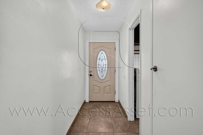Building Photo - 3301 Muriel Dr