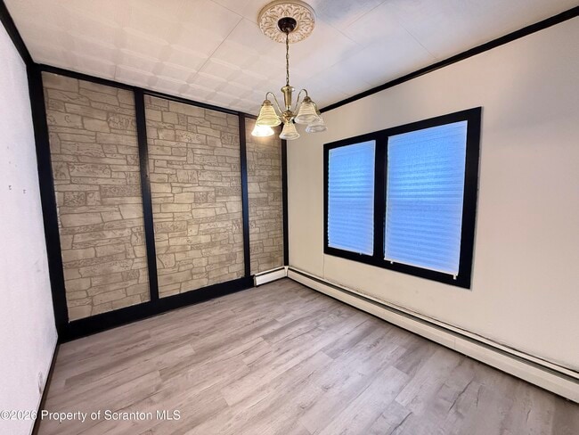 Building Photo - 2140-2140 Pond Ave