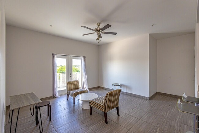 Building Photo - 502 Shiloh Dr