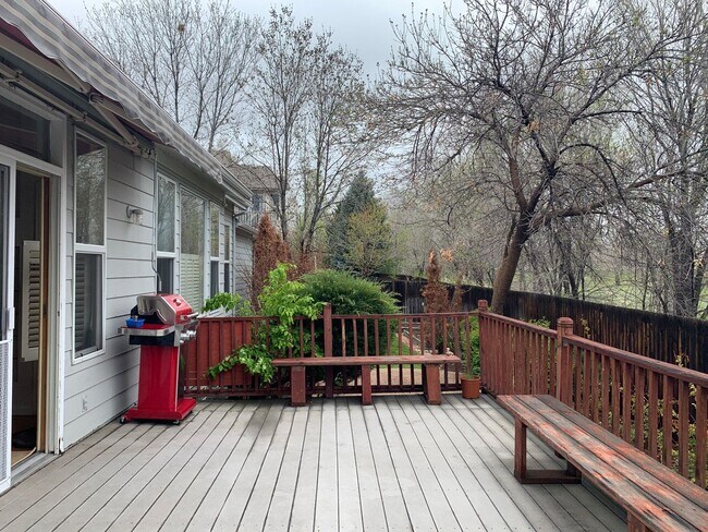 Building Photo - Gorgeous Gunbarrel Home on Cul-de-Sac!