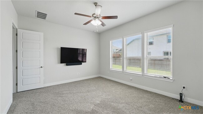 Building Photo - 1606 Folk Victorian Rd