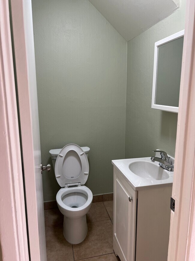 Building Photo - 2125 92nd Ave