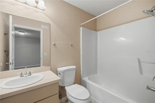 Building Photo - 14 Cedar Tree Terrace