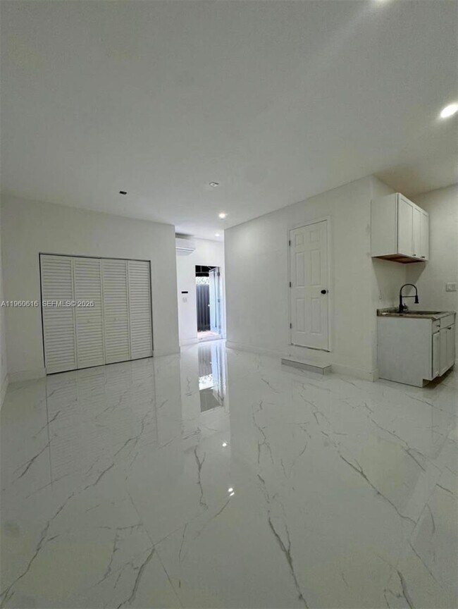 Building Photo - 16034 SW 61st Ln