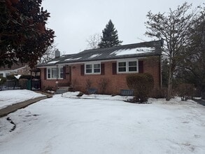 Building Photo - Charming Reading 3/4 BR Home For Rent with lots of Character