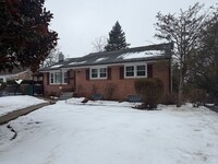 Building Photo - Charming Reading 3/4 BR Home For Rent with lots of Character