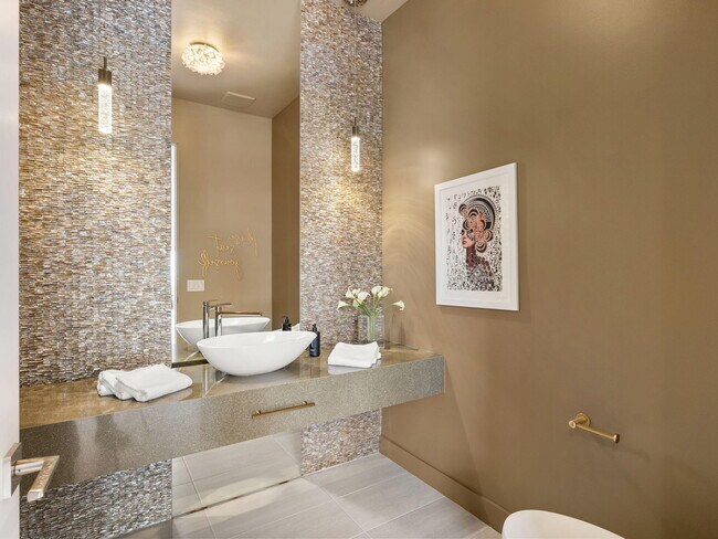 Building Photo - 48674 Vista Viejo Dr