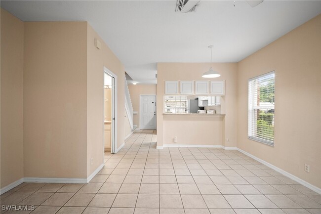 Building Photo - 8219 Pacific Beach Dr