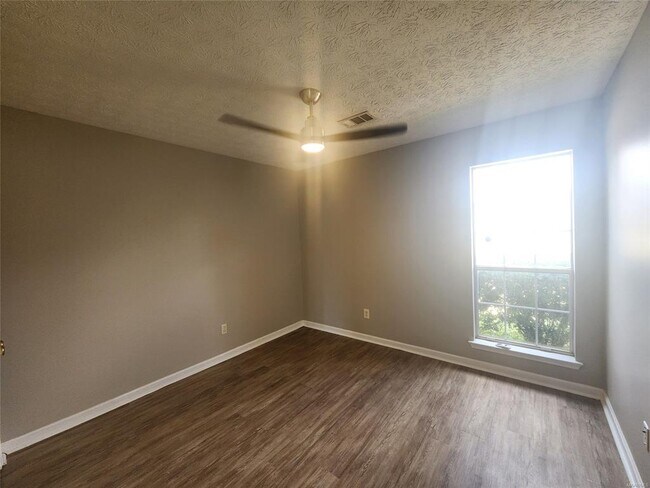 Building Photo - 1464 Co Rd 39