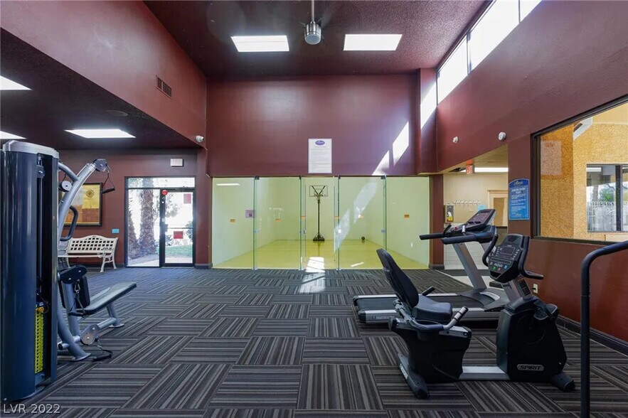 Building Photo - 5130 S Jones Blvd