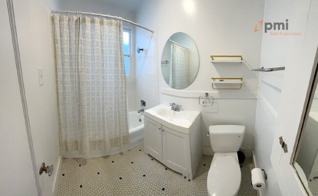 Building Photo - Charming 2br, 1ba Apartment in Lower Pacific Heights w/ Downtown Views