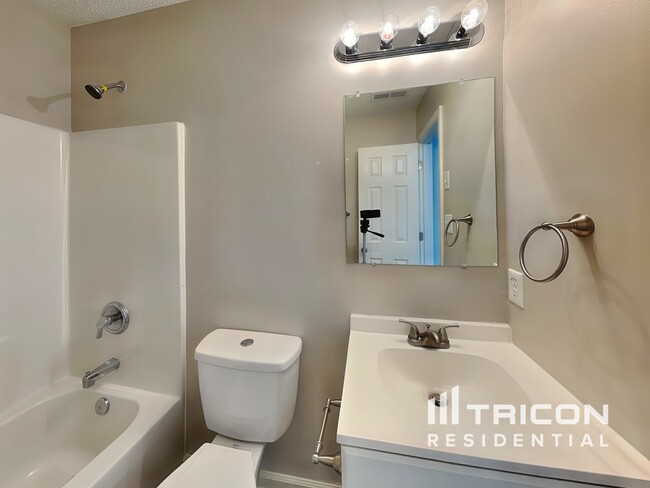 Building Photo - 2613 Millpond Way