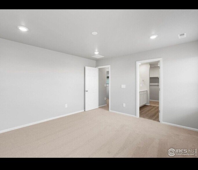 Building Photo - 612 98th Ave