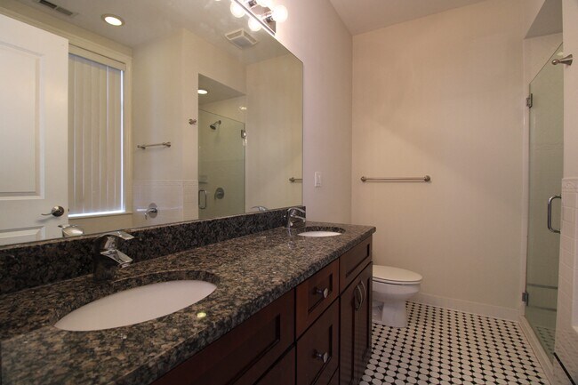 Interior Photo - HIGHPOINT West Town