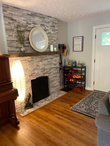 Living Room/ FP not operational - 57 Burdsall Ave