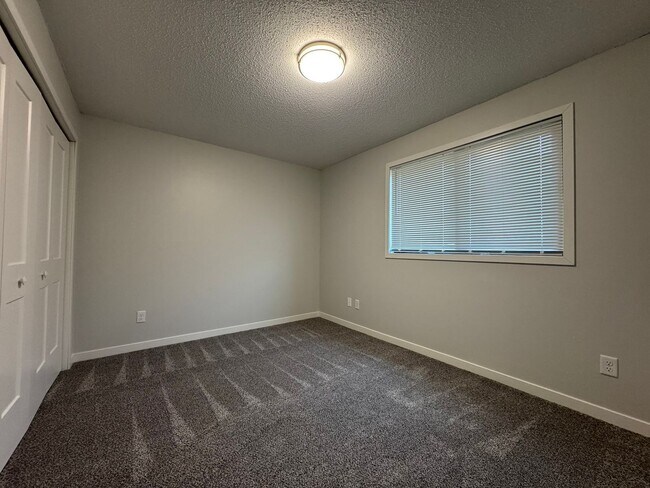 Building Photo - 2639 Westwinds Dr