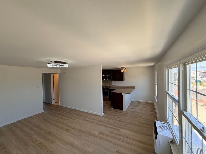Building Photo - 3200 W Brigantine Ave