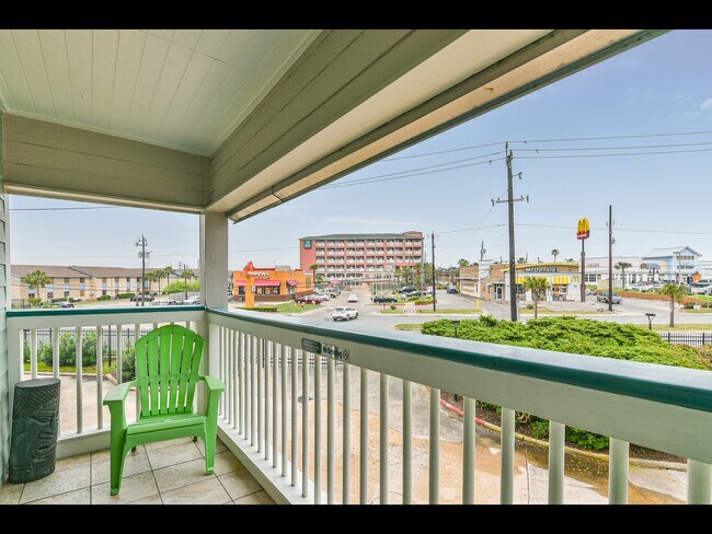 Building Photo - 6102 Seawall Blvd