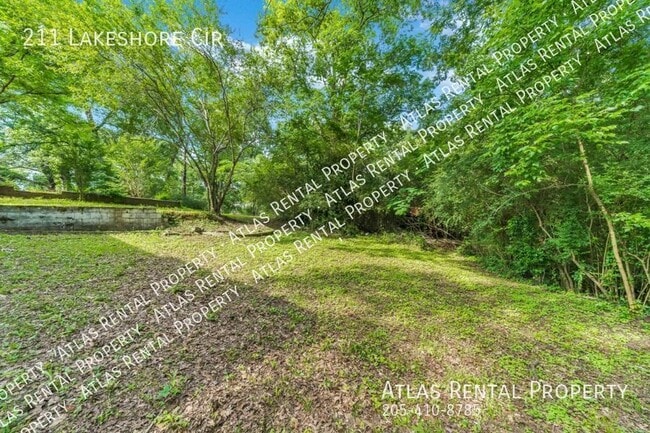 Building Photo - 211 Lakeshore Cir