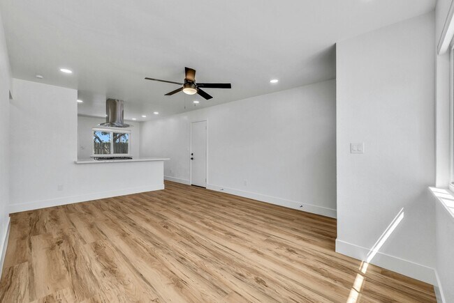 Building Photo - 18425 Patterson Ln
