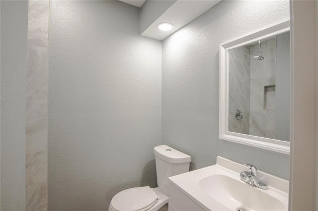 Building Photo - 540 Hensley Dr