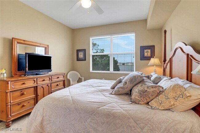 Building Photo - 10390 Washingtonia Palm Way