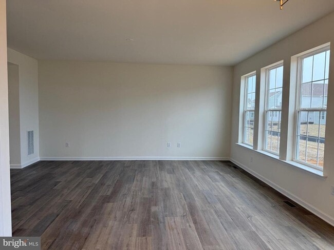 Building Photo - 414 MacLaren Ln