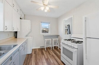 Building Photo - 1 Bed 1 Bath House for Rent!