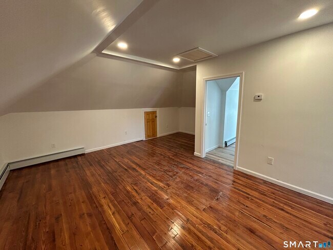 Building Photo - 95 Cedar St