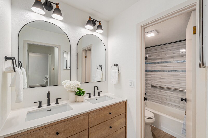 Building Photo - 620 Mathews St