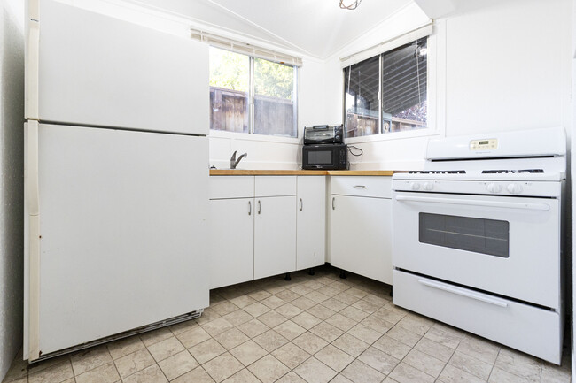 Guest House Kitchen - 17815 Miranda St