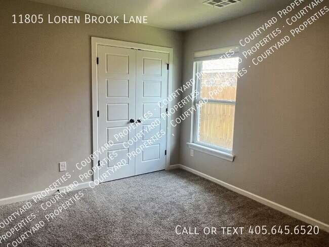 Building Photo - 11805 Loren Brook Ln