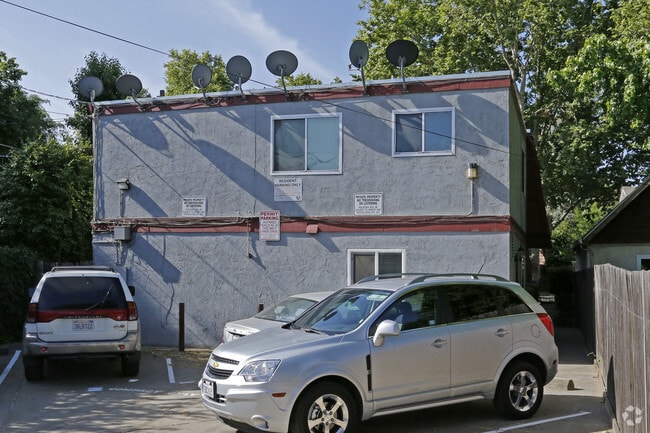 Building Photo - 2621 C St