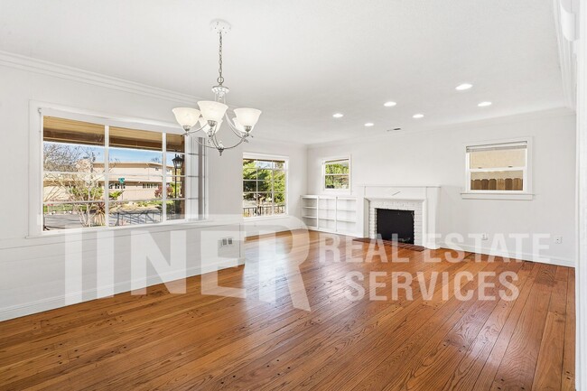 Building Photo - 2416 60th St