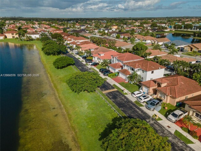 Building Photo - 15981 SW 54th Terrace