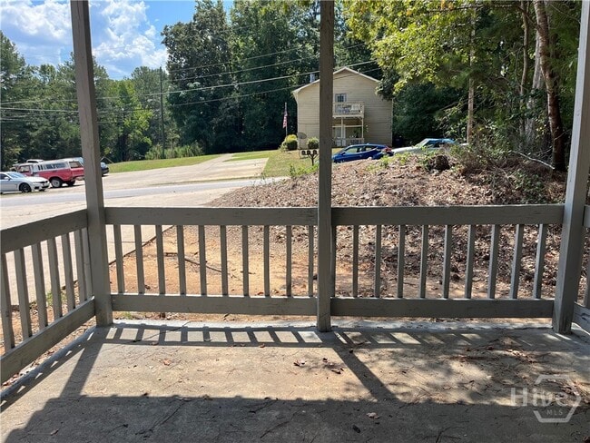 Building Photo - 120 Pinehurst Ct